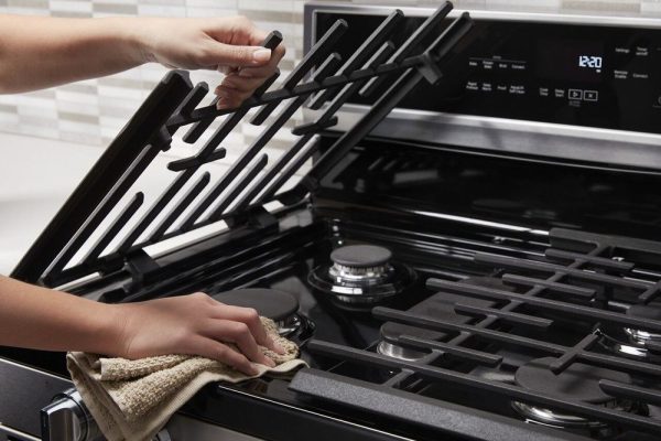 how-to-get-grease-off-your-stove-top-1695619103